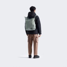 北面男女同款Urban 30L背提两用双肩包轻便耐磨heNorthFace|8B1Y